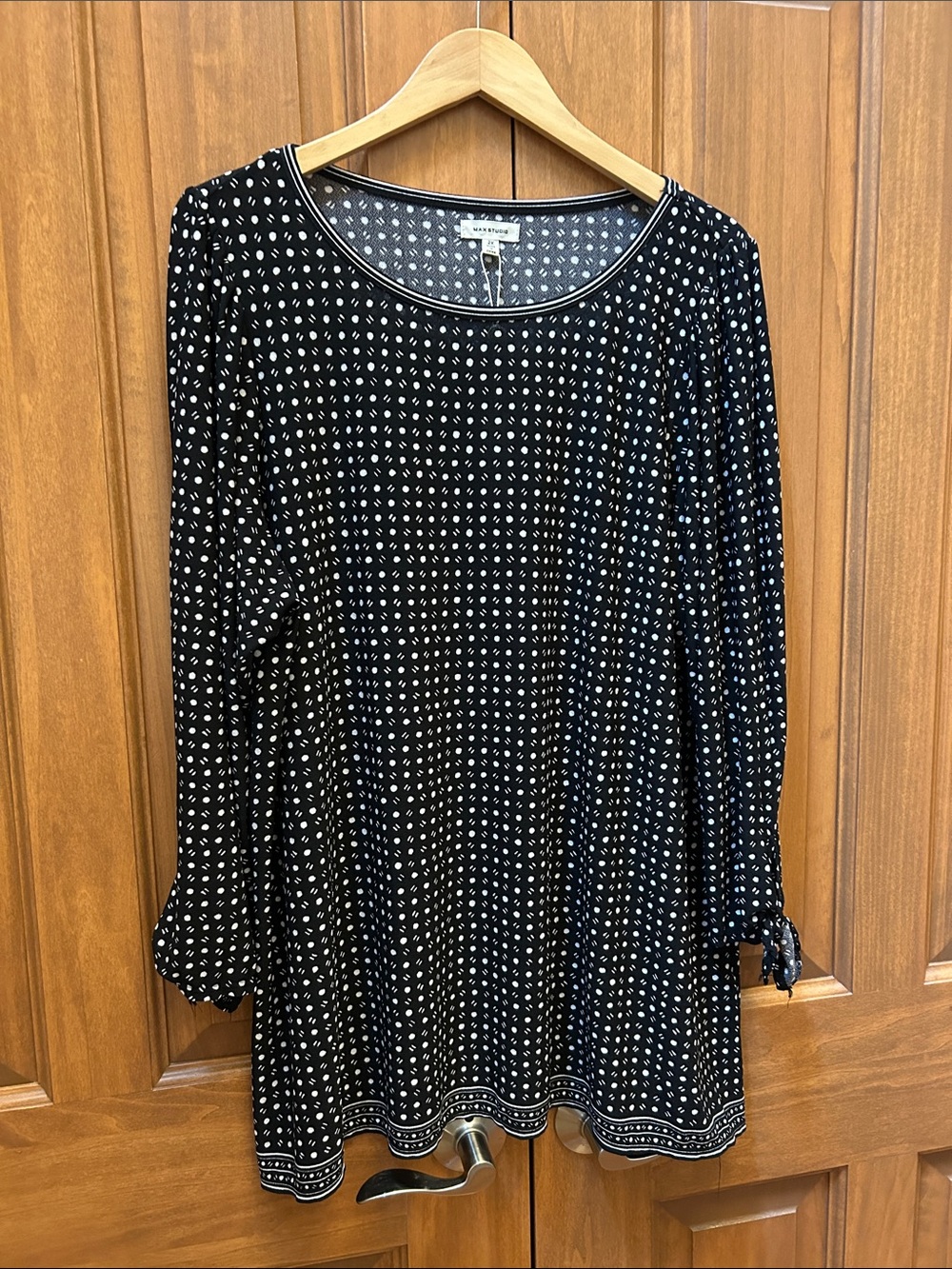 Max Studio Black dot Scoop Neck Tunic with White Dot Print size 2X new
